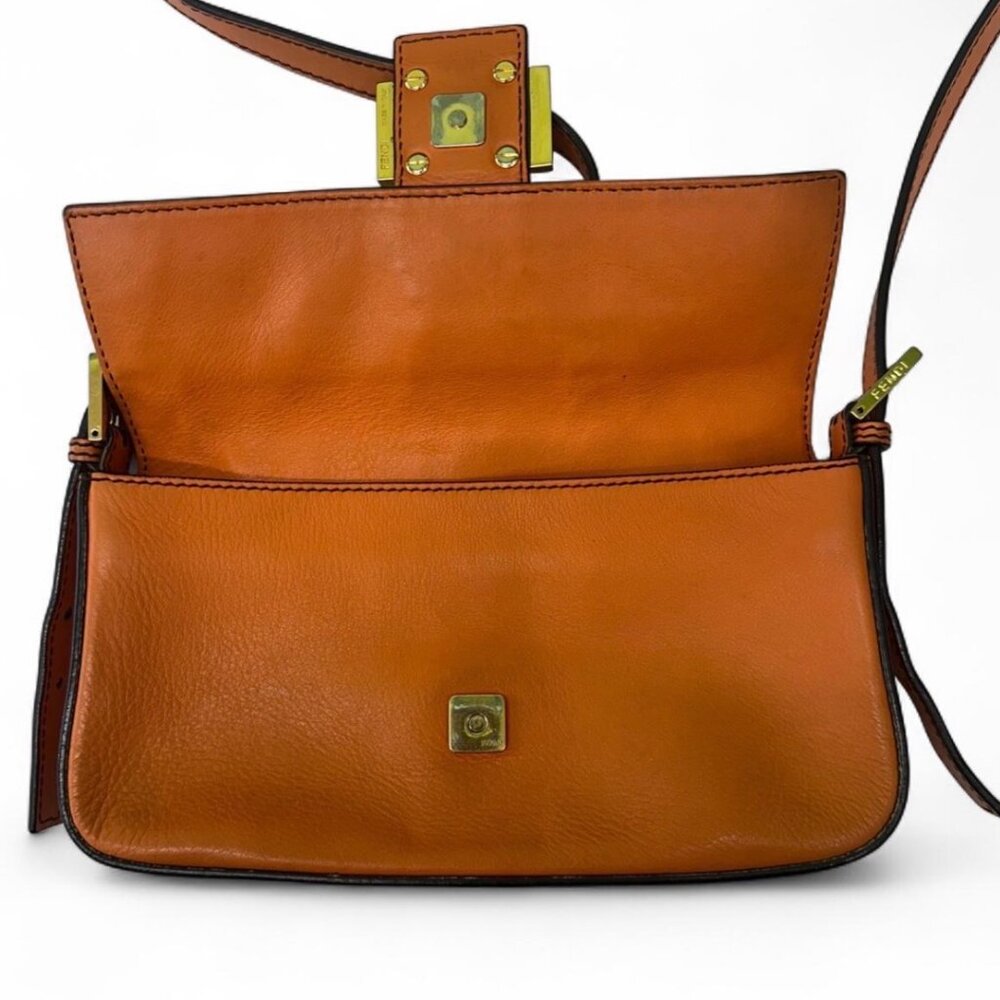 Fendi Baguette Leather Crossbody Bag with Convertible Straps - Picture 2 of 4